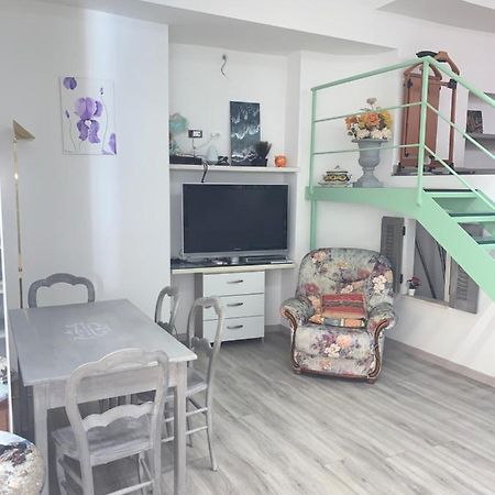 Joli Studio Au Soleil Apartment Menton Exterior photo