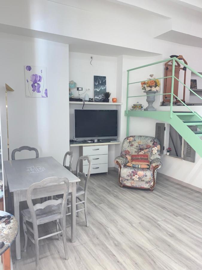 Joli Studio Au Soleil Apartment Menton Exterior photo